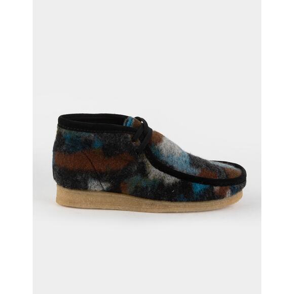 NWT  Clarks - Mens Wallabee Boot Low Boot, Color Black Wool, Size: 10 M US - Picture 2 of 2